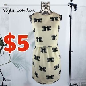 $5 ADD ON ITEM London style cream white with black bows